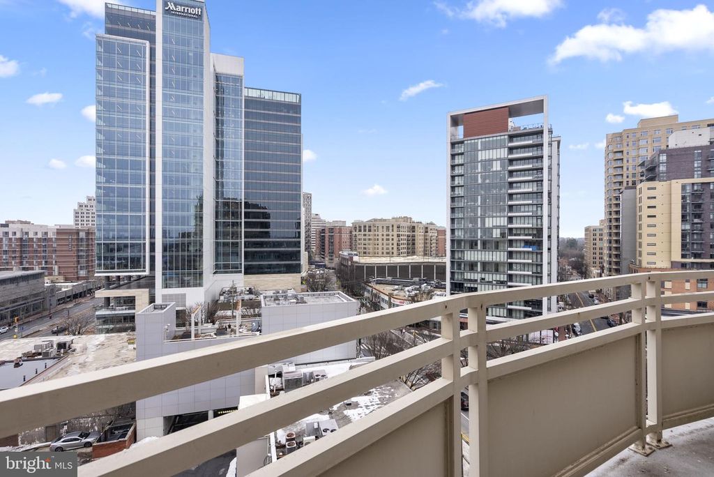 Image 20 of property listing at 4801 FAIRMONT AVE #909, Bethesda, MD 20814