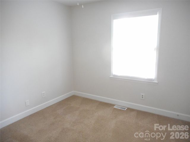 7556 Thorncliff Drive, Charlotte, NC 28210
