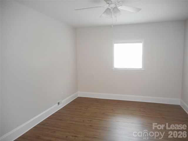 7556 Thorncliff Drive, Charlotte, NC 28210