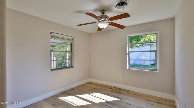 11 Swan Avenue, New Smyrna Beach, FL 32168