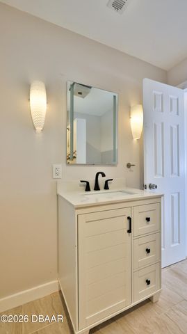 11 Swan Avenue, New Smyrna Beach, FL 32168