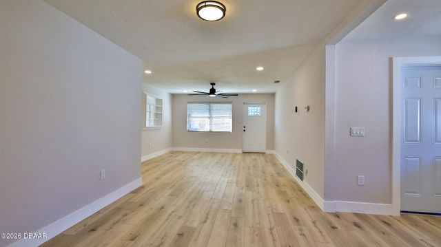 11 Swan Avenue, New Smyrna Beach, FL 32168