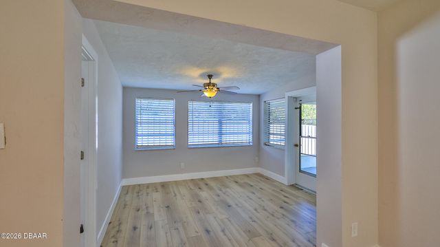 11 Swan Avenue, New Smyrna Beach, FL 32168