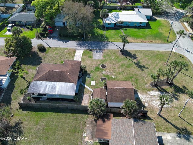 11 Swan Avenue, New Smyrna Beach, FL 32168