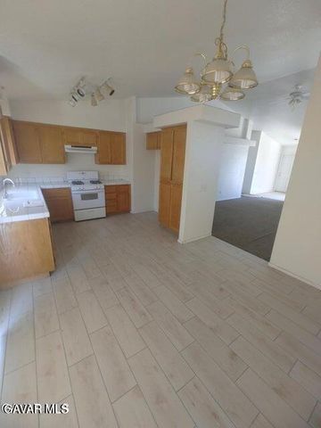 9137 Evelyn Avenue, California City, CA 93505