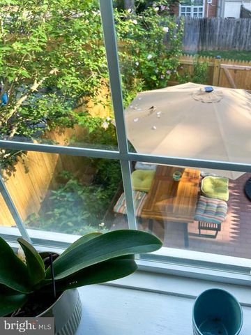 7745 TIVERTON DR, Springfield, VA 22152