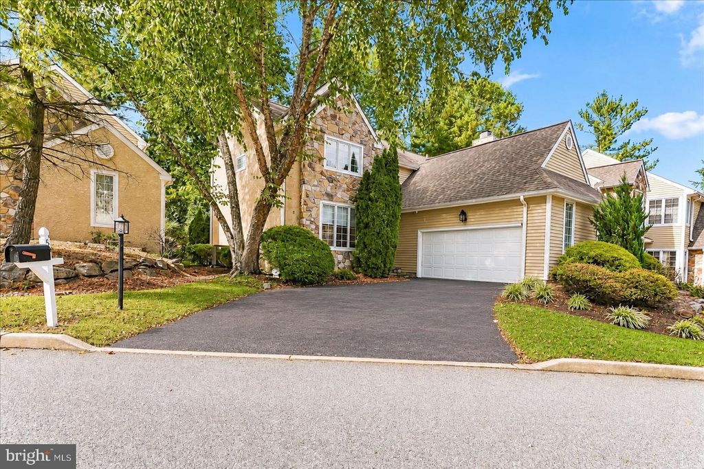 53 BRIDLE WAY, NEWTOWN SQUARE, PA 19073 — exterior