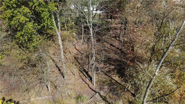 Village Drive, Broadview Heights, OH 44147