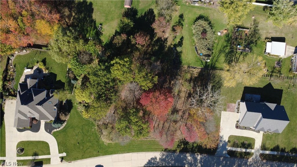 Village Drive, Broadview Heights, OH 44147