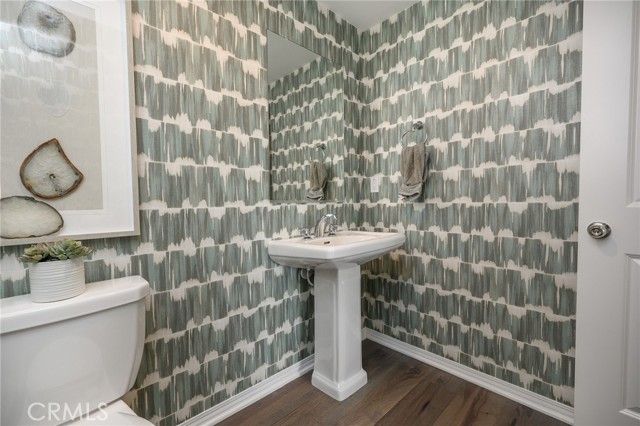 2433 Gunner Ridge Way, Rialto, CA 92377
