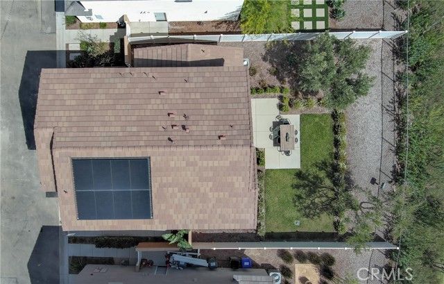 2433 Gunner Ridge Way, Rialto, CA 92377