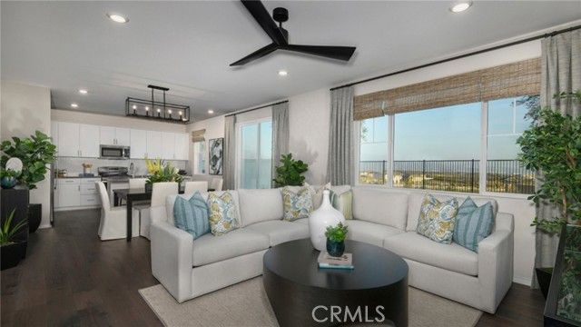 2433 Gunner Ridge Way, Rialto, CA 92377