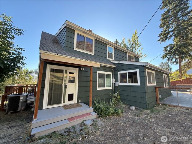 132 Montvu Drive, Omak, WA 98841