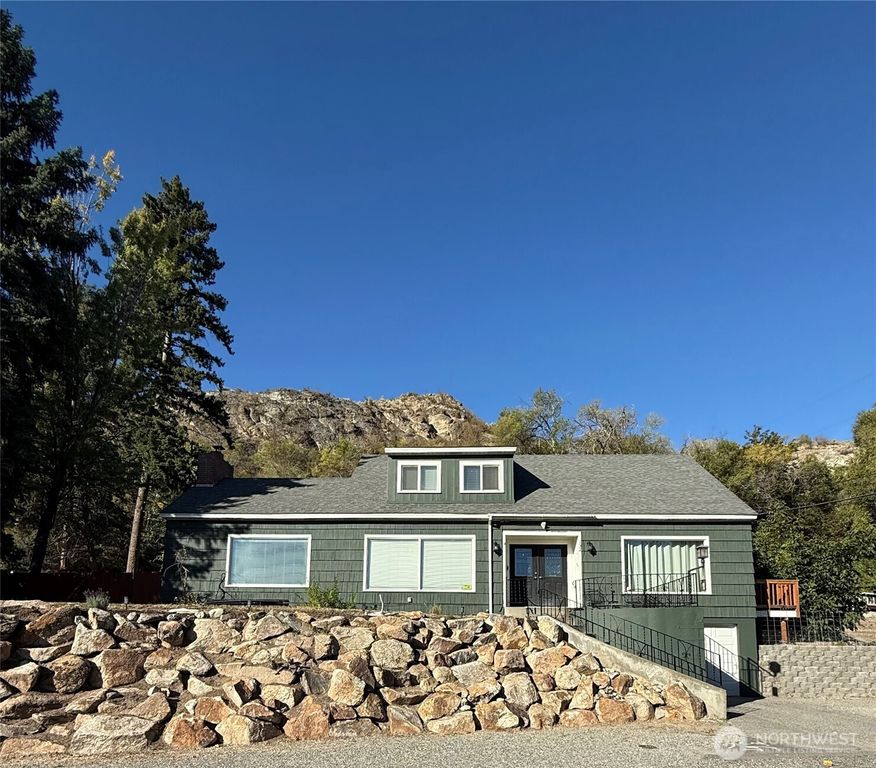 132 Montvu Drive, Omak, WA 98841