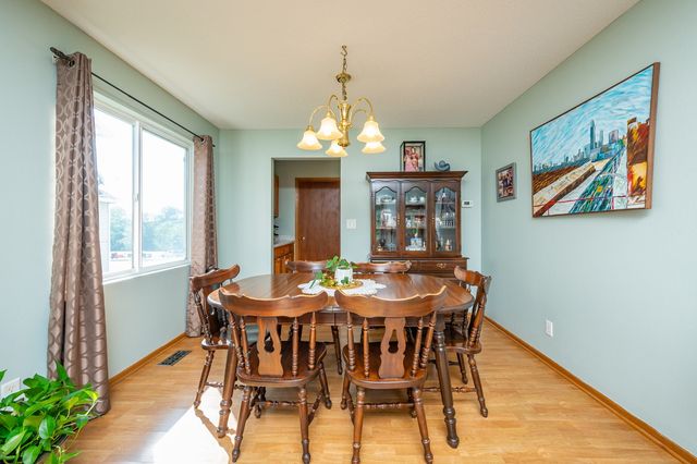 9102 NW Windsor Drive, Johnston, IA 50131