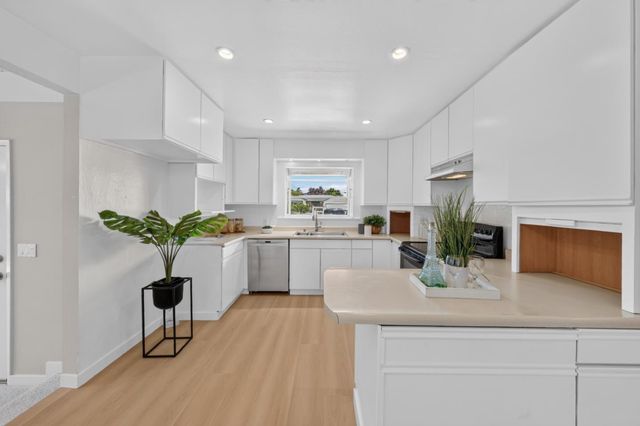 3478 Cabrillo Avenue, Santa Clara, CA 95051