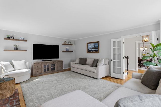 66 Horizon Drive, Bedford, NH 03110