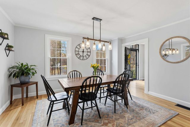 66 Horizon Drive, Bedford, NH 03110