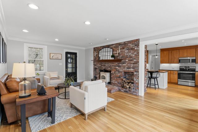 66 Horizon Drive, Bedford, NH 03110