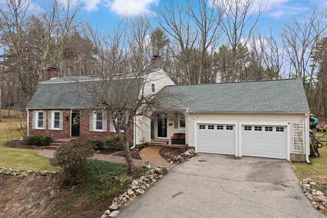 66 Horizon Drive, Bedford, NH 03110