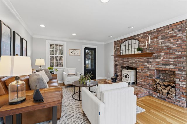 66 Horizon Drive, Bedford, NH 03110