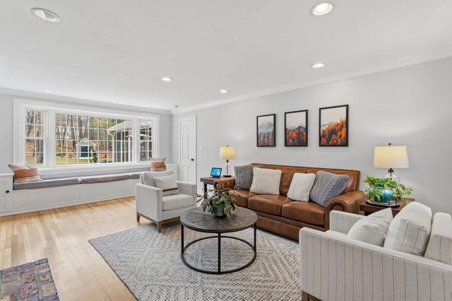 66 Horizon Drive, Bedford, NH 03110