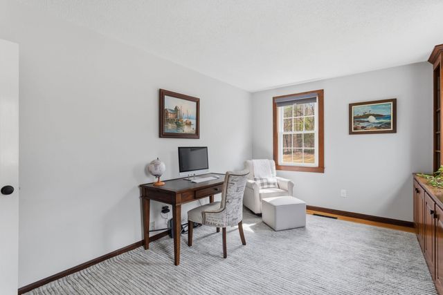 66 Horizon Drive, Bedford, NH 03110