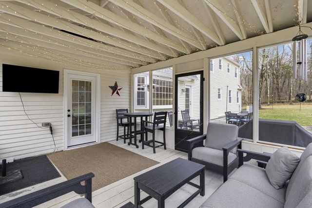 66 Horizon Drive, Bedford, NH 03110