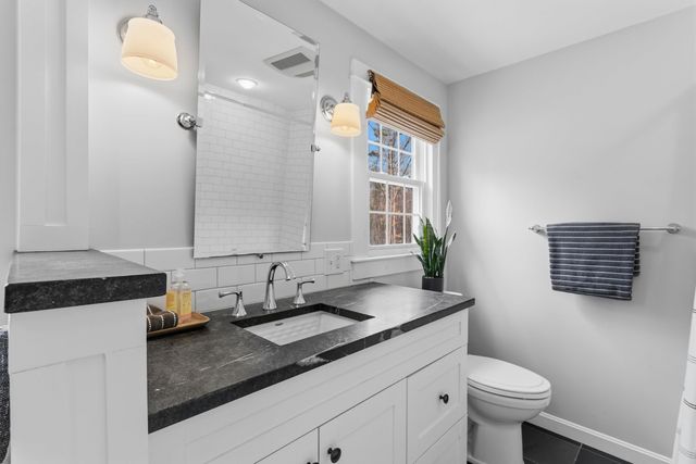 66 Horizon Drive, Bedford, NH 03110