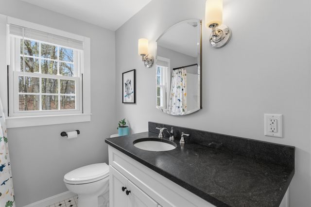 66 Horizon Drive, Bedford, NH 03110
