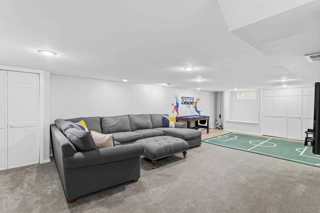66 Horizon Drive, Bedford, NH 03110