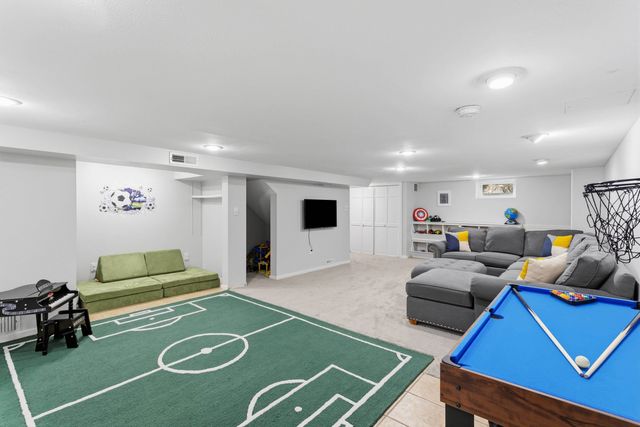 66 Horizon Drive, Bedford, NH 03110