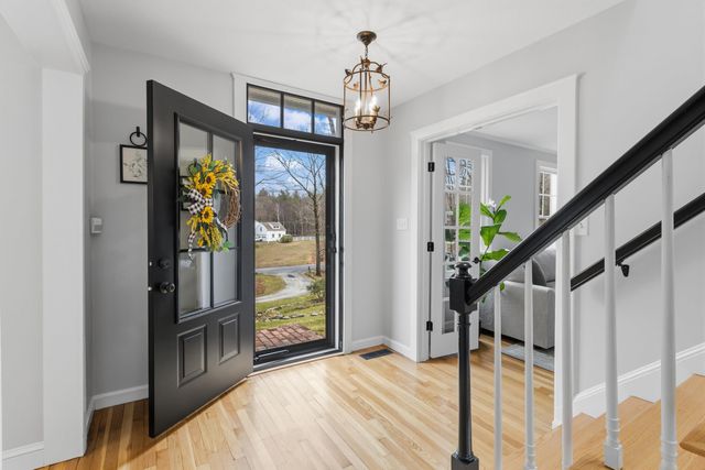 66 Horizon Drive, Bedford, NH 03110