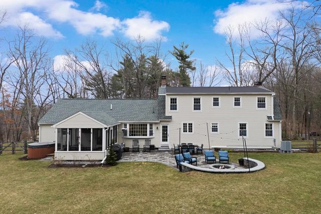 66 Horizon Drive, Bedford, NH 03110