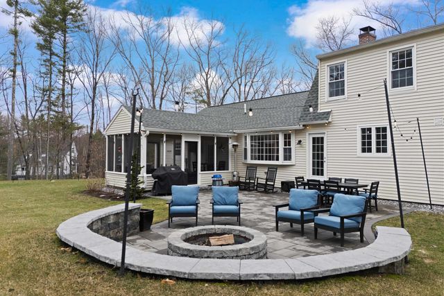 66 Horizon Drive, Bedford, NH 03110