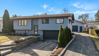 563 Hitchcock Avenue, Lisle, IL 60532