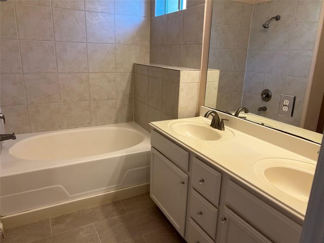 4620 W William Cannon DR 24, Austin, TX 78749
