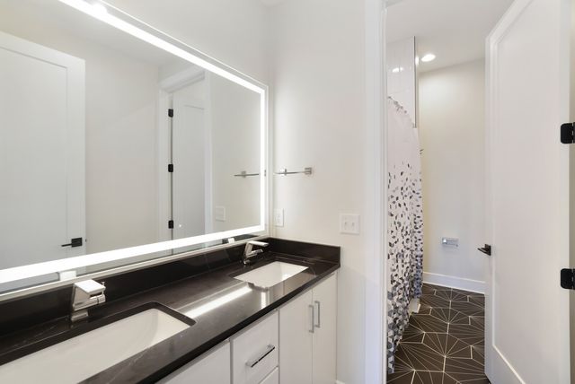 6012B Hill Cir, Nashville, TN 37209