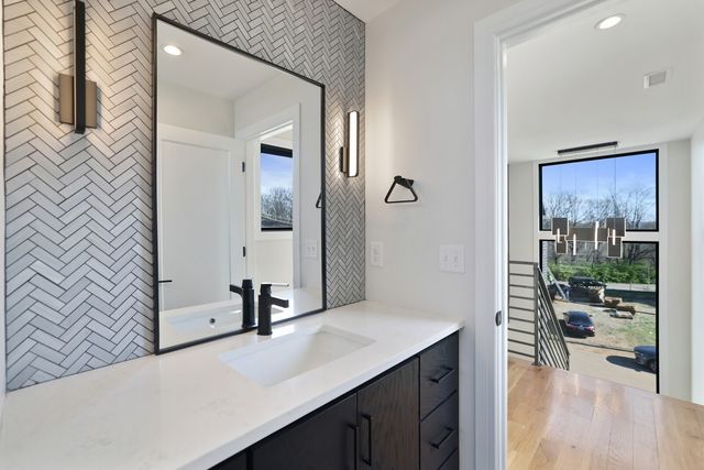 6012B Hill Cir, Nashville, TN 37209