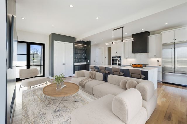 6012B Hill Cir, Nashville, TN 37209