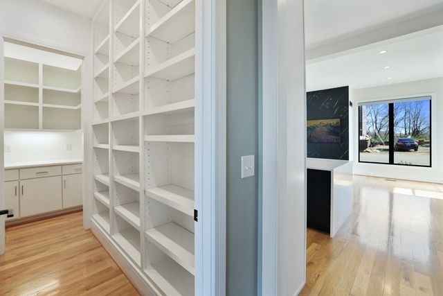 6012B Hill Cir, Nashville, TN 37209