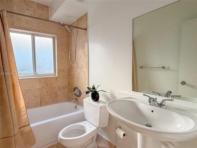 10101 W Bay Harbor Dr 5, Bay Harbor Islands, FL 33154