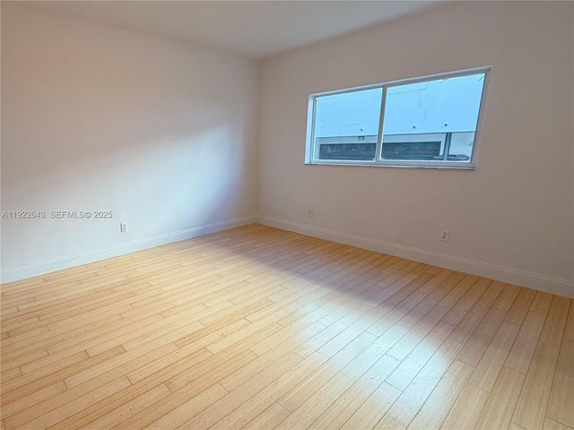 10101 W Bay Harbor Dr 5, Bay Harbor Islands, FL 33154