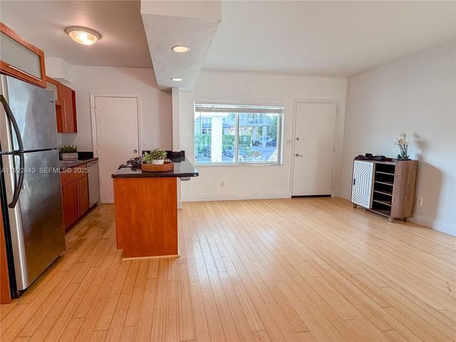 10101 W Bay Harbor Dr 5, Bay Harbor Islands, FL 33154