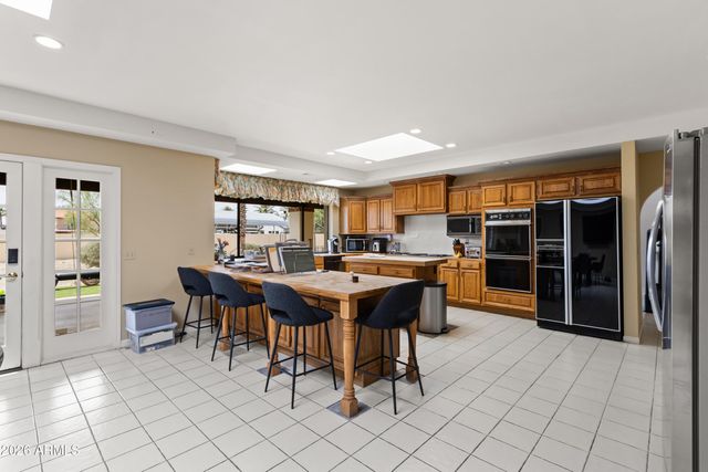 10141 E CHOLLA Street, Scottsdale, AZ 85260