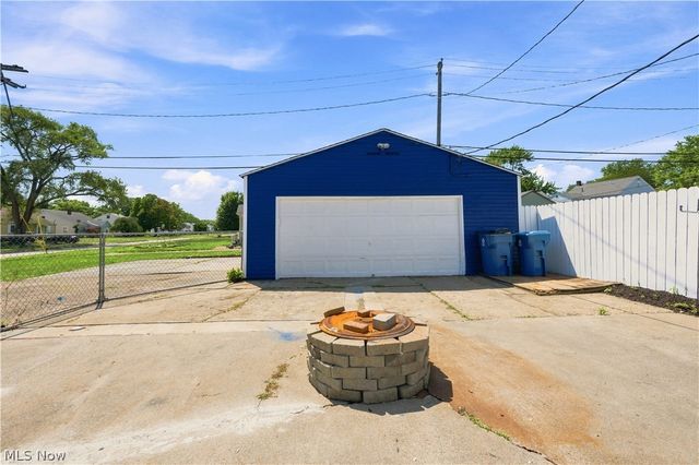 418 Missouri Avenue, Lorain, OH 44052