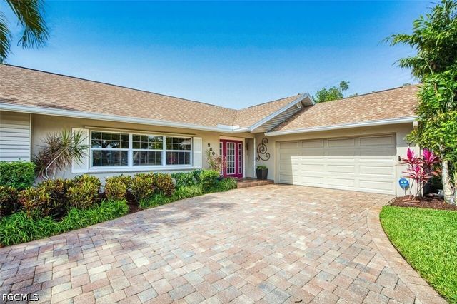 880 Deep Lagoon LN, Fort Myers, FL 33919