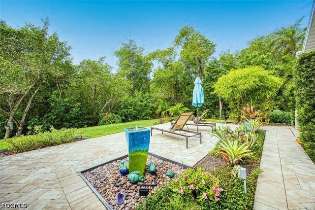 880 Deep Lagoon LN, Fort Myers, FL 33919