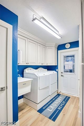 880 Deep Lagoon LN, Fort Myers, FL 33919