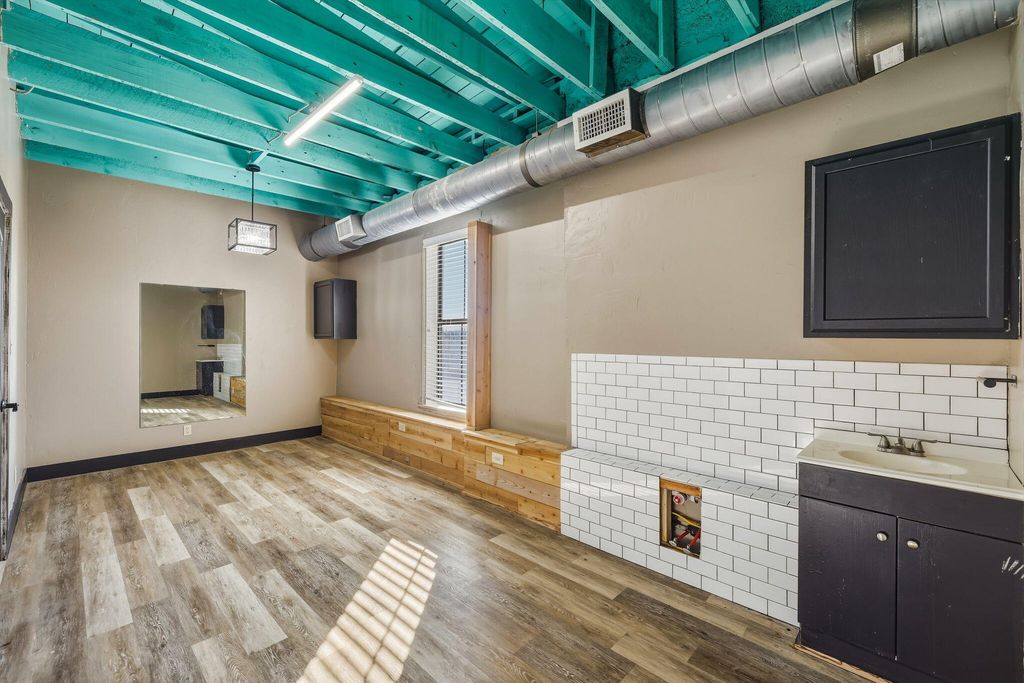 Image 35 of property listing at 318-322 N Chadbourne Street, San Angelo, TX 76903